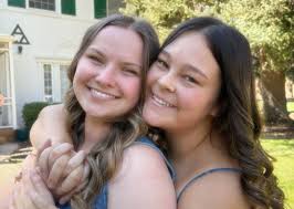 The Hometowns Episode: 🏡 Happy Thanksgiving!! Our Delta women had a  fabulous weekend full of meeting friends we have dearly missed and spending  quality time with family. Up next: Finals 📚 Good