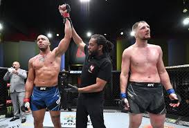 A potential title eliminator in the heavyweight division between ciryl gane and alexander volkov is on tap for june. Ufc Ciryl Gane Vence Alexander Volkov Por Pontos Em Luta Sonolenta Combate Ge