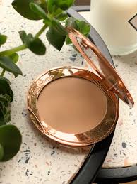 However there are no products available for physical purchase in china ( everyone is. Review Airbrush Flawless Finish Setting Powder By Charlotte Tilbury Mademoiselle O Lantern
