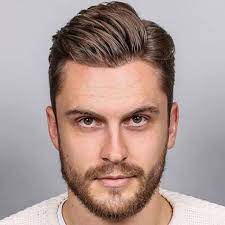 Gaya rambut undercut adalah model yang memisahkan bagian atas rambut dengan bagian bawah dan samping. 49 Model Rambut Pendek Pria Paling Populer