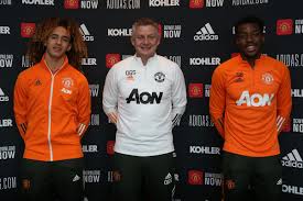 Ole gunnar solskjaer has made a number of changes for manchester united's final premier league game of the 2020/21 season away to wolves, with the reds, of course, having one eye on wednesday's europa league. Mixfw Exoiez M