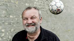 Arbejdet med fodbold er en livsstil for Bent Clausen