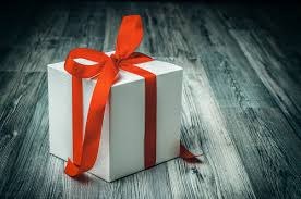 Celebrate the baby's 1st birthday with a unique gift. 1st Birthday Gift Ideas For Boys Girls 10 Cool Ideas Augrav Com