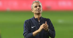 İttifak holding konyaspor, i̇smail kartal ile 2 yıllık sözleşme imzaladı. Konyaspor Galatasaray Macinda Kirmizi Kart Goren Ismail Kartal O Anlari Anlatti Hayatim Boyunca Fotomac