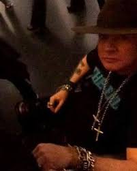 Miki Gechman On Twitter Axl Rose Guns N Roses Guns And Roses