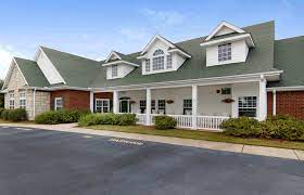 Assisted Living Memory Care In Southern Pines Nc Elmcroft