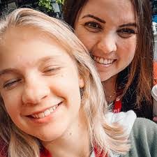 Kristina Skiles's Instagram, Twitter & Facebook