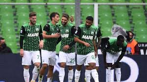 Juventus vybuchol v dôležitej konfrontácii s ac miláno (0:3) a vypadol z prvej štvorky. Sassuolo Juventus Gli Scontro Diretti