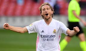 Футболка лука модрич из реал мадрида под 10 номером. Modrich Hochet Prodlit Kontrakt S Realom Football Ua