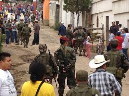 Estado de sitio trata sobre el período del pachecato, en particular el período en que los tupamaros estaban en su auge.el centro de la trama es el secuestro y ejecución del agente norteamericano dan. Definicion De Estado De Sitio Que Es Y Concepto
