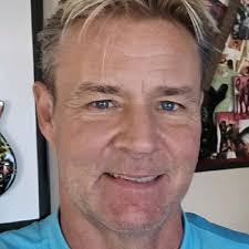 Devon Helms's Instagram, Twitter & Facebook