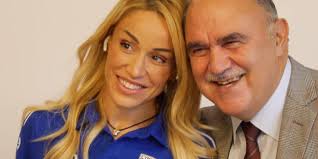 Ξανά χάλκινη η καρολίνα πελενδρίτου! Skl4nza6wx4e M
