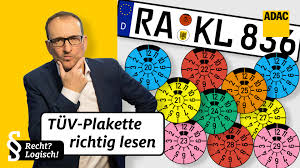 Die hauptuntersuchung, kurz hu, dient seit dem jahr 1951 dazu, die verkehrstüchtigkeit aller am deutschen straßenverkehr teilnehmenden fahrzeuge sicherzustellen. Die Tuv Plakette Lesen Hu Farbe Fur 2021 Adac