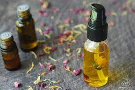 This essential oil face serum was one of the first diy projects i did when learning how to use my premium essential oil kit from young living. Diy Face Serum Recipe