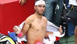 Il tennista italiano fabio fognini si è qualificato agli ottavi di finale degli australian open, uno dei quattro tornei di tennis più importanti al mondo, battendo il francese julien benneteau in cinque set. Nadal Wird Model Fur Unterwasche Tennisnet Com