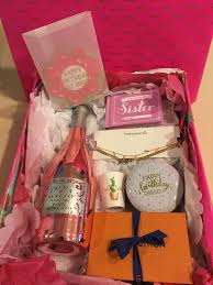 Best Gift For My Sister On Her Birthday The Gift Box I Gift My Little Sister For Her Birthday I Tried My Best To Really Capture Her Chic Birthday Gifts For Sister 16th Birthday Gifts Birthday Gifts