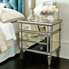 Addison Mirrored Side Table Muebles Con Espejo Espejo Sobre La Cama Decoracion De Habitaciones