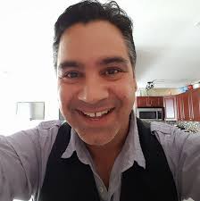 Why does my Hyundai Santa Cruz turn signal light keep blowing out?