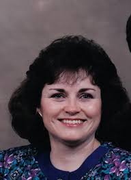 Linda Lint's Instagram, Twitter & Facebook