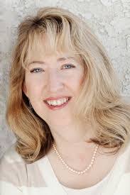 Melissa Corry's Instagram, Twitter & Facebook