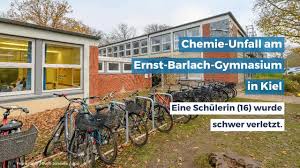 In unserem nachrichtenticker können sie live die neuesten eilmeldungen auf deutsch von portalen, zeitungen, magazinen und blogs lesen sowie nach älteren meldungen suchen. Kieler Nachrichten Chemieunfall Am Ernst Barlach Gymnasium Kiel 23 11 2020 Facebook