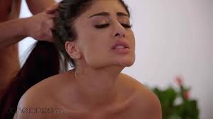 Phim sex Ấn Độ cô gái Marina Maya xinh đẹp làm tình với bồ đồ lót màu đỏ -  Phim 18 HD