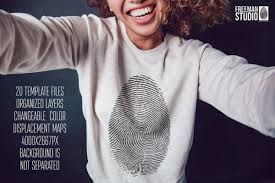 Hispanic woman wearing a crewneck sweatshirt mockup and a gray beanie. 21 Sweatshirt Mockup Psd Free And Premium Download Graphic Cloud