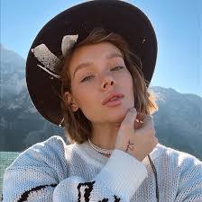 Lena Beck's Instagram, Twitter & Facebook