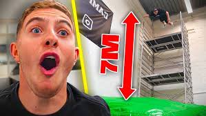 Notre NOUVEAU STUDIO YOUTUBE GÉANT !