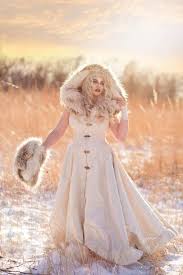 Viking Queen Wedding Dress Unique Faux Fur Trimmed Coat Gown Sansa Stark Cosplay Game Of Thrones Costume Custom To Order In 2020 Queen Wedding Dress Viking Wedding Dress Wedding Dresses Unique
