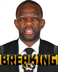 WISCONSIN BASKETBALL ROYALTY 👑 Congrats to Tony Bennett (the basketball  one) and Wes Matthews (the son of the other one 😜)