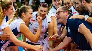 L'équipe soviétique remporta la médaille d'or chez les hommes tandis que les japonaises furent couronnées championnes devant leur public à. Volley Feminin A Cannes La Notoriete Sans Les Recettes Sportbusiness Club