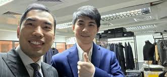 Great to see Chris (Weiwen) Ju MD at Morgan Stanley with a cobalt blue suit  in a luxurious Super 130s wool from Dormeuil. Balancing between luxury,  comfort and durability. The garment features… |