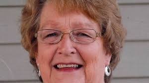 Tessa Bennett's Instagram, Twitter & Facebook