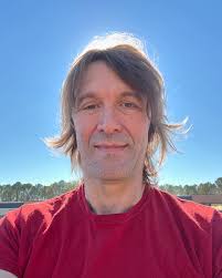 Very cool vintage 1966 Vox Ultrasonic guitar. This is my first time seeing  one of these and it is really impressive that all the effects still  function! #vox #voxguitars #vintageguitar