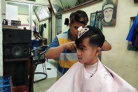 Lagi bingung mencari produk alat potong rambut yang kamu inginkan namun masih sesuai dengan kondisi kantongmu ? Gibran Cukur Rambut Madura Nusukan Solo Jepitnya Bikin Salfok