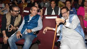 Hariharan Suresh Wadkar And Hridaynath Mangeshkar At Reewa Rathod S Single Saanwal Launch And Concert Product Launch Lata Mangeshkar Performance In 1968, when suresh wadkar was 13, jialal vasant encouraged him to work towards the prabhakar certificate offered by the prayag sangit. pinterest