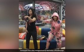Sonali phogat has been eliminated from 'bigg boss 14' house. Sonali Phogat Dance On Thodi Si To Lift Kara De In Bigg Boss 14 House Bjp Leader Video Viral Newsbust In