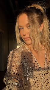 My hair was defying gravity! 💚✨, #wicked #wickedmovie #defyinggravity  #dressuptime #cynthiaerivo