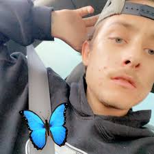 pls wear ur seatbelt🖤🦋