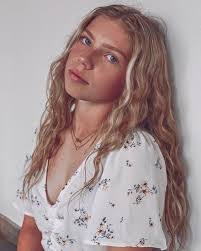 Bethany Darby's Instagram, Twitter & Facebook