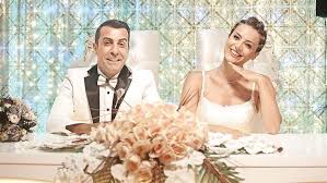 The two weddings would get tangled up, secrets would be revealed, and things would soon get messy! Bir Gun Asklar Biter Filmi Kalir Kultur Sanat Haberleri