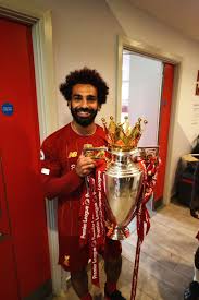 Liverpool may become the second team to be awarded a golden trophy if they can go unbeaten for a whole premier league season. Daveockop On Twitter Mohamed Salah Holding The Premier League Trophy He Has Become A World Superstar Since Arriving At Anfield His Goals And Assists Are A Huge Factor In Liverpool S Success Wonderful