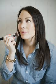 Elizabeth Dehn's Instagram, Twitter & Facebook