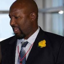 Eldridge Moore (@Dr_E_Moore)