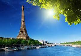 Ziua bastille (14 iulie) in aceasta zi, patriotismul francez si pasiunea pentru istorie si traditie este la maxim, comemorand ziua in care multimea a atacat bastille. Paris Obiective Turistice Articole Interra Travel