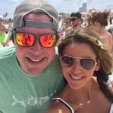 Liz Barrett (@lizzybarrett11)