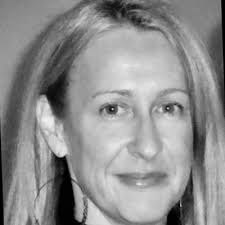 A New Chapter for Felicity Moss, Owner of Jigsaw Travel & Mogul Ski World  After nearly four decades leading the company, Felicity Moss is stepping  back from her role as Director. While