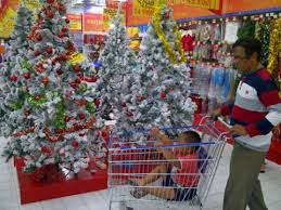 Yuk simak ulasan daftar populer. Natal 2018 Alasan Pohon Cemara Digunakan Sebagai Pohon Natal Serta Kumpulan Ucapan Selamat Natal Banjarmasin Post