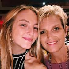 Sydney Lashley (@sydlash3)